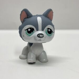 2007‎ Hasbro LPS Littlest Pet Shop Husky #210 White Grey w/ Teal Eyes